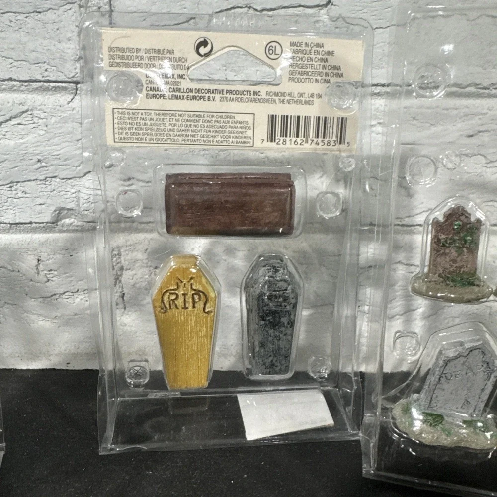 Lemax Spooky Town Halloween Accessory Figure Lot Cemetery Graveyard Tombstones